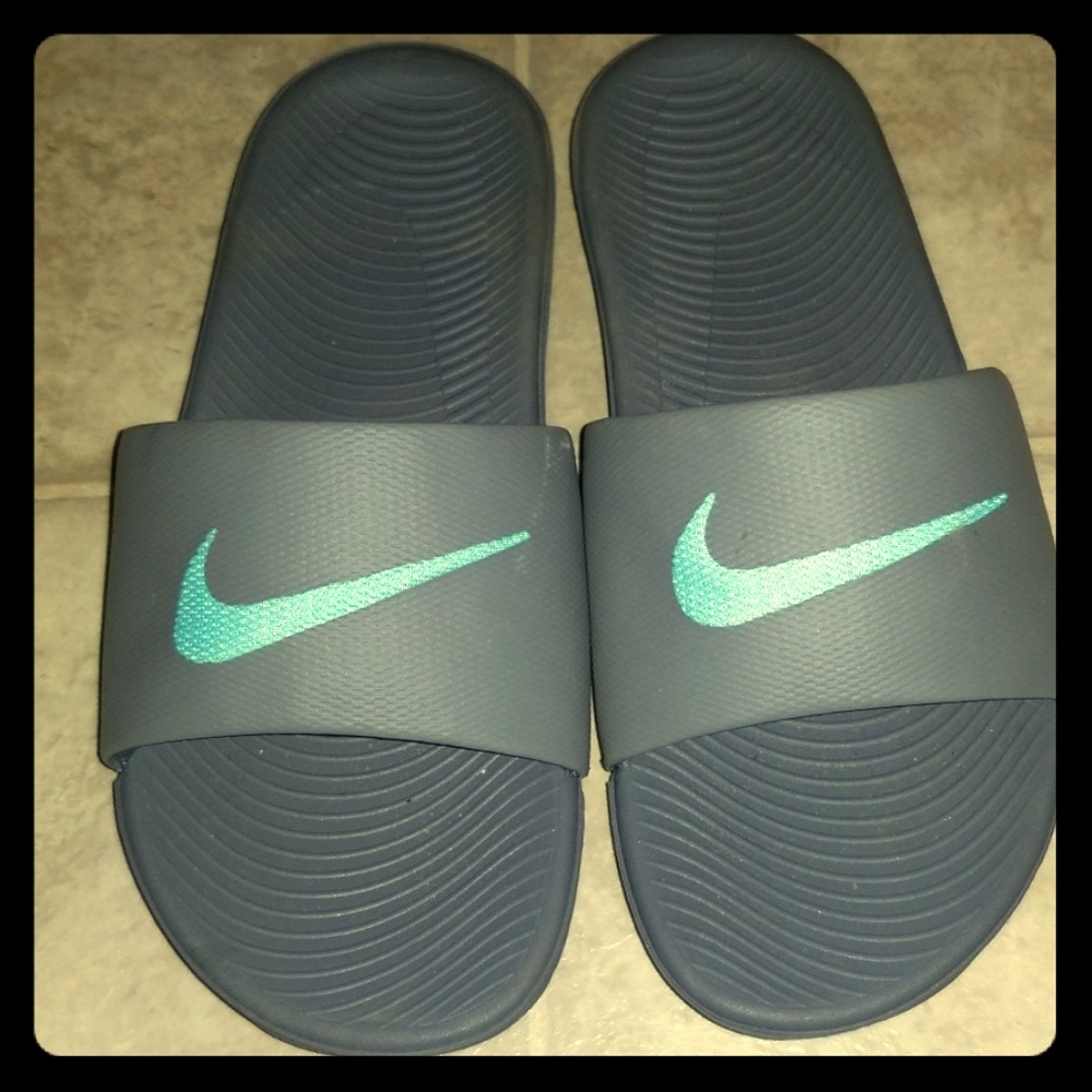 Nike slips